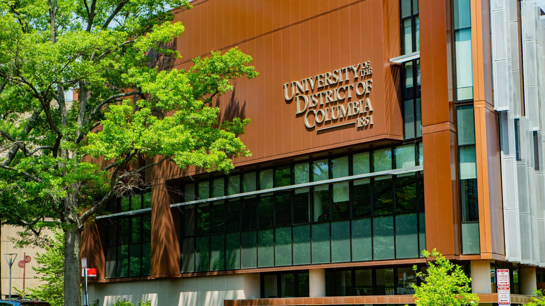 How to Create Landscaping RFPs for University Facility Management